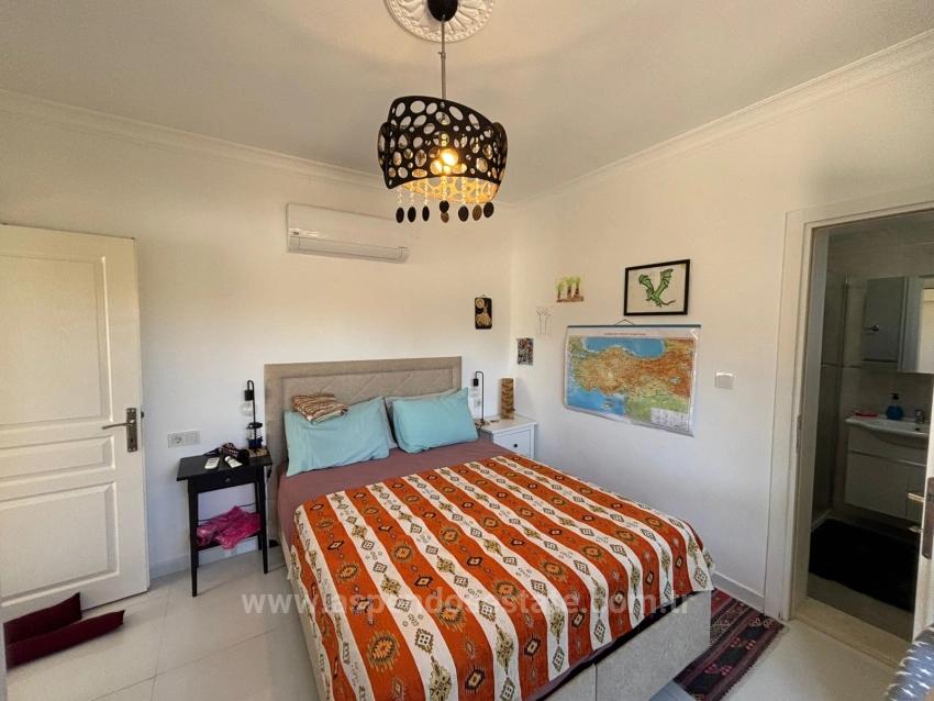 Eingeschossiges Haus Mit 2 Schlafzimmern Und Einem Zusätzlichen Zimmer Auf Einem 459 M² Großen Grundstück In Okçular Zu Verkaufen
