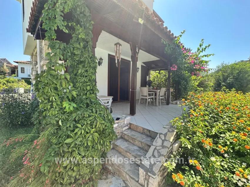 Dalyan In Gülpınar Innerhalb Der Anlage 2+1 Zu Verkaufende Villa