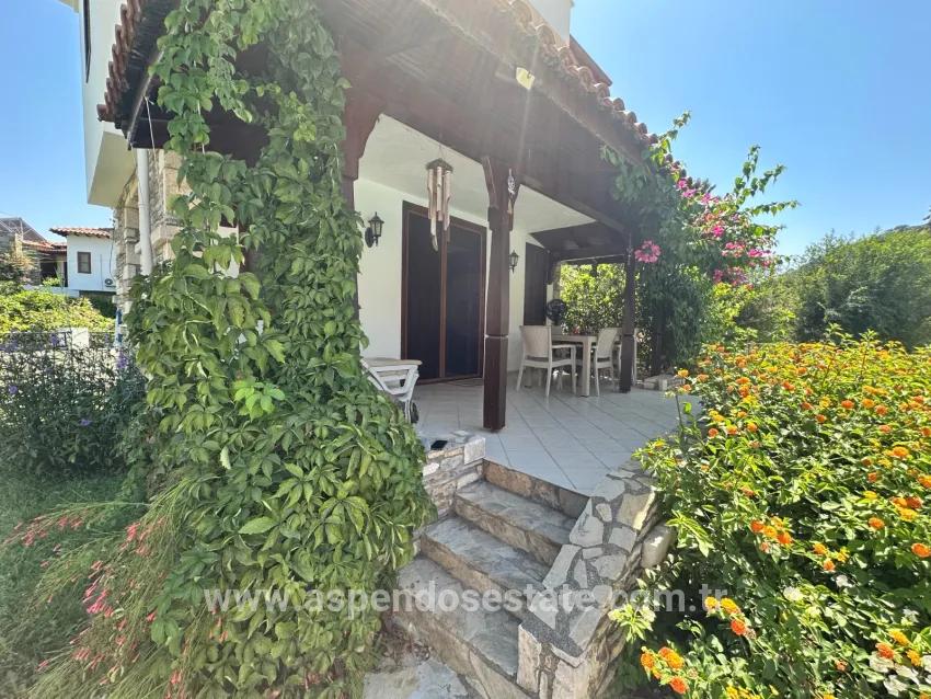 Dalyan In Gülpınar Innerhalb Der Anlage 2+1 Zu Verkaufende Villa