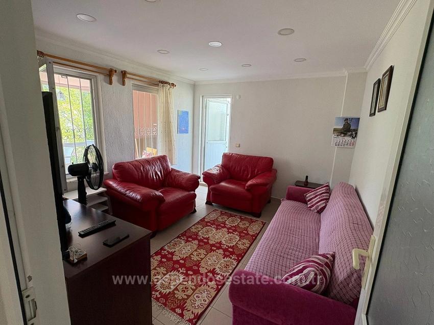 Zweistöckiges Haus Auf Einem 514 M² Großen Grundstück In Okçular Zu Verkaufen.