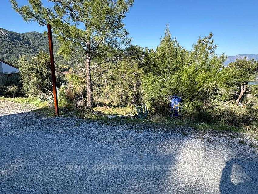 1000 M² Großes Grundstück Mit Meerblick Im Wohngebiet Gökbel Village Zu Verkaufen