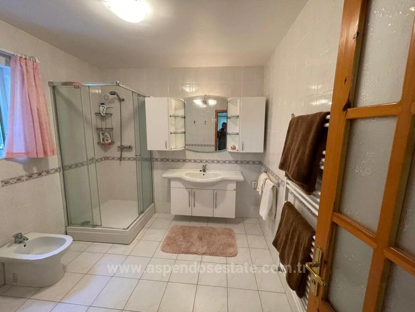 5+2-Zimmer-Villa In Çandır Mit Meer- Und Seeblick Zu Verkaufen