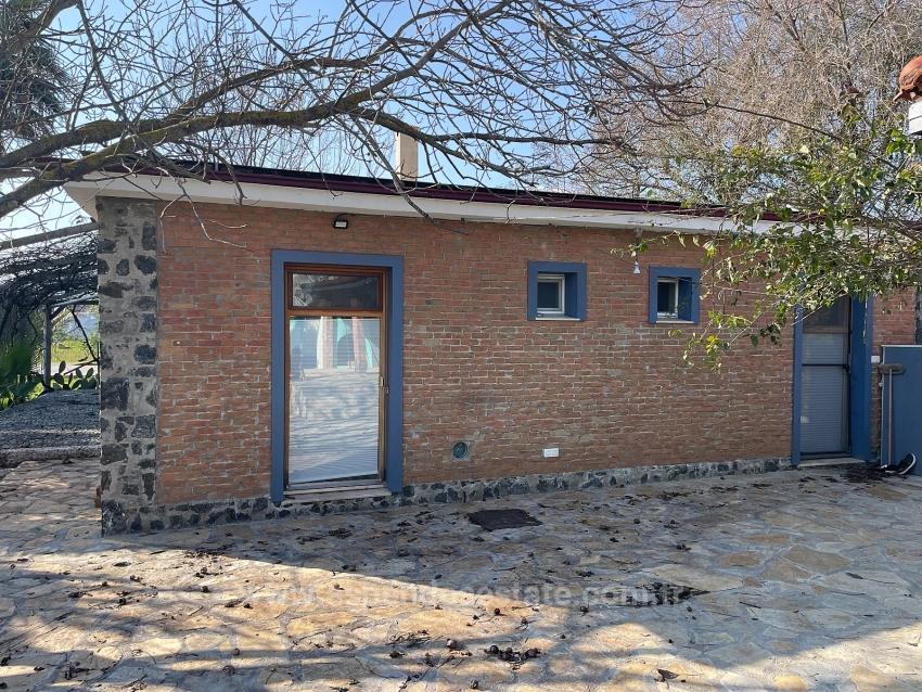 Freistehendes, Eingeschossiges Haus Auf Einem 2882 M² Großen Grundstück In Eskiköy Zu Verkaufen.