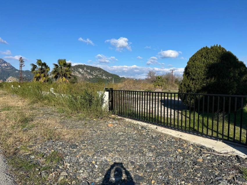 5.111 M² Großes Gewerbe- Und Wohngrundstück Zum Verkauf, Direkt An Der Hauptstraße In Dalyan Gelegen