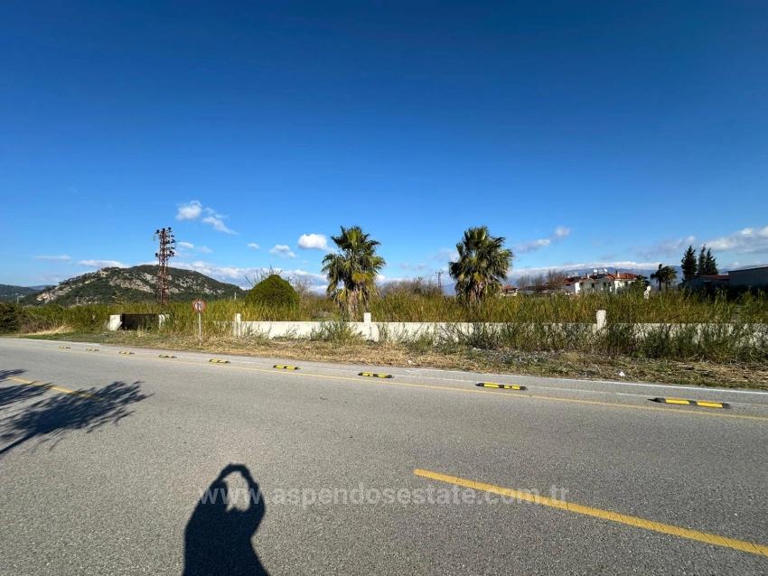 5.111 M² Großes Gewerbe- Und Wohngrundstück Zum Verkauf, Direkt An Der Hauptstraße In Dalyan Gelegen