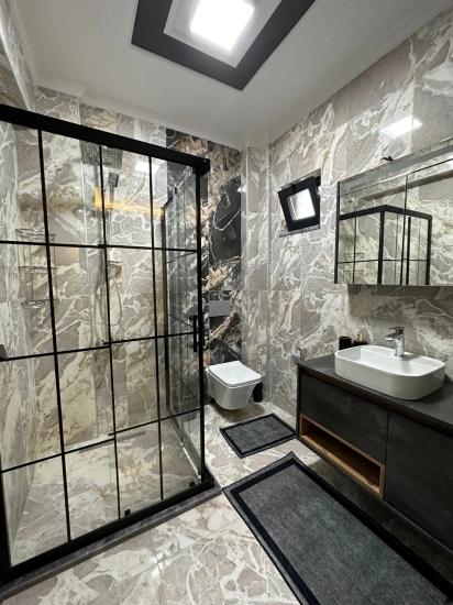 4+1 Villa Zum Verkauf In Eskiköy, Gelegen Auf Einem 14.136 M² Großen Grundstück