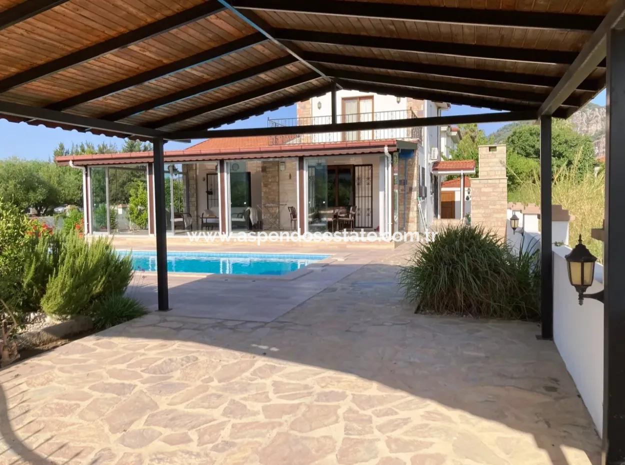 Villa Zum Verkauf Freistehend Für 501M2 Grundstück In Dalyan