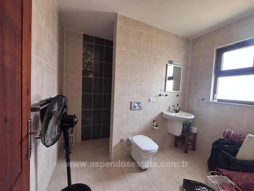 5+1 Villa For Sale In A 980M2 Land On The Corner In Dalyan Maraş