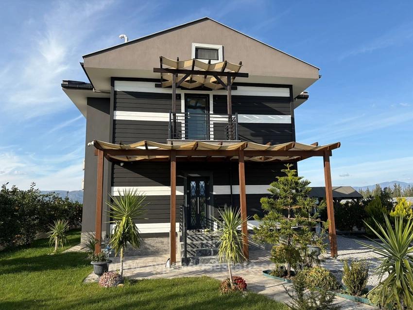 4+1 Villa For Sale In Eskiköy, Located In A 14,136 M2 Field