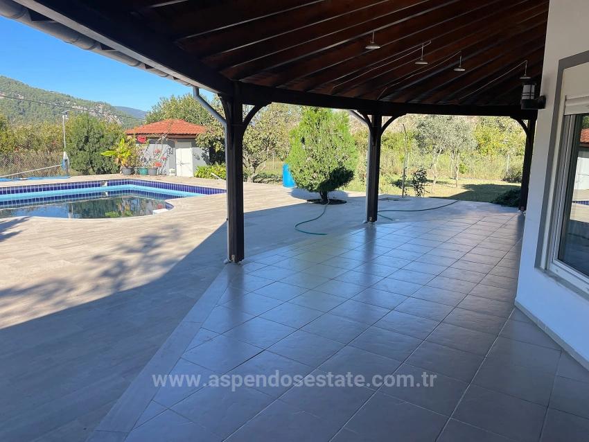 4+2 Villa For Sale On A 6000M2 Plot In Dalyan Gülpınar