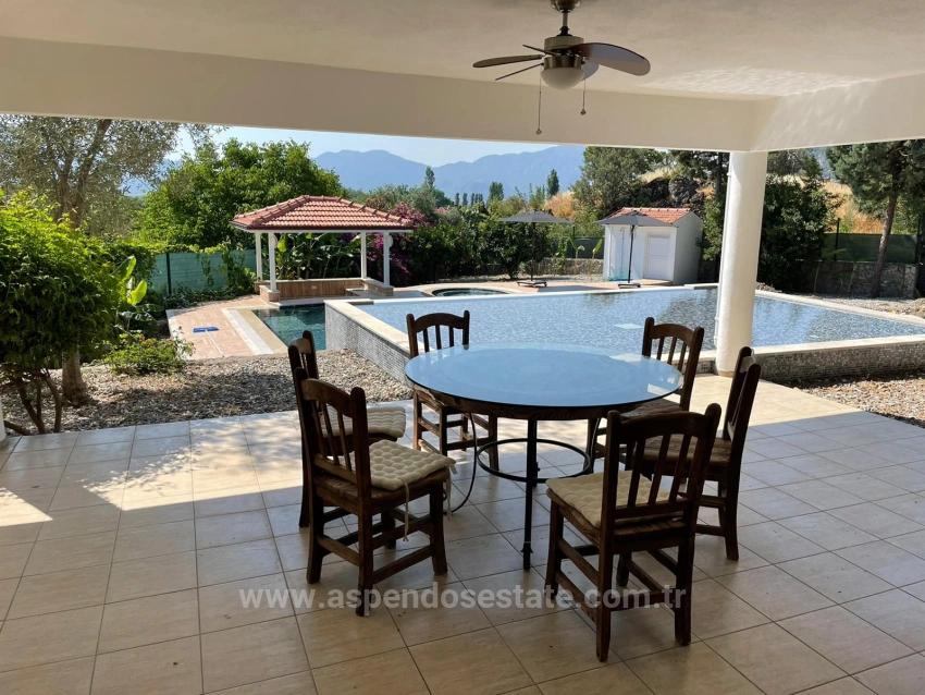 5+2 Villa For Sale In Çandır With Sea And Lake View