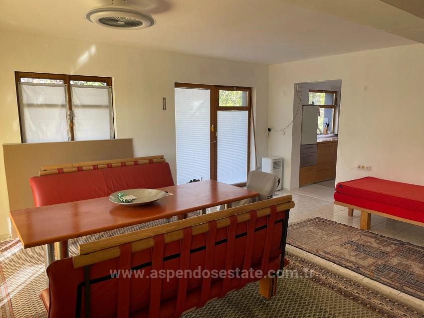 Detached Single-Story House For Sale On A 2882 M2 Plot In Eskiköy.