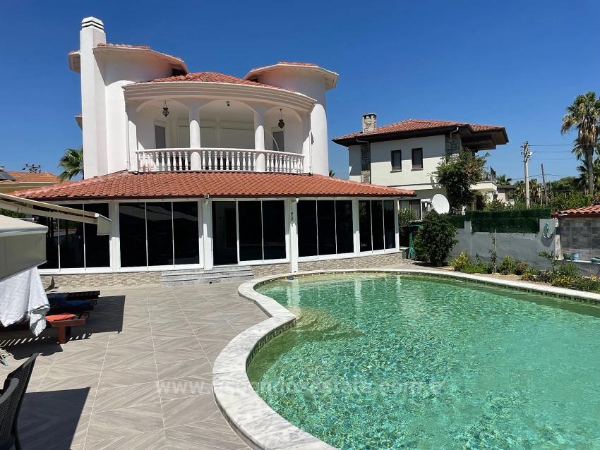 4+1 Villa For Sale On A 720M2 Plot In Dalyan Gülpınar
