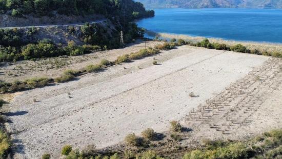 3210M2 2B Land For Sale In Çandır, Right On The Lakefront