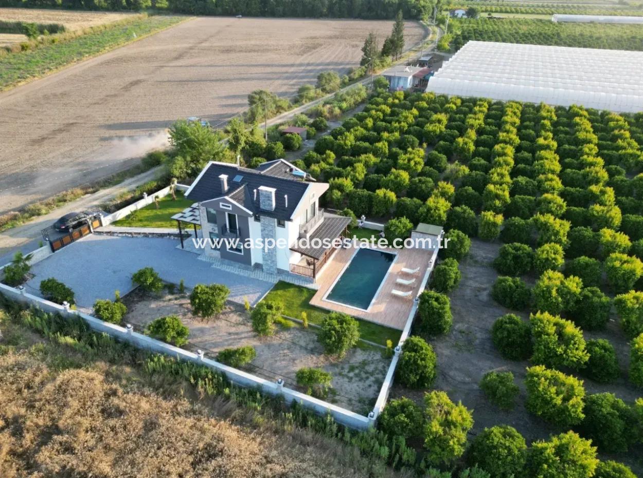 4 1 Villas For Sale In 14.136 M2 Field In Eskiköy