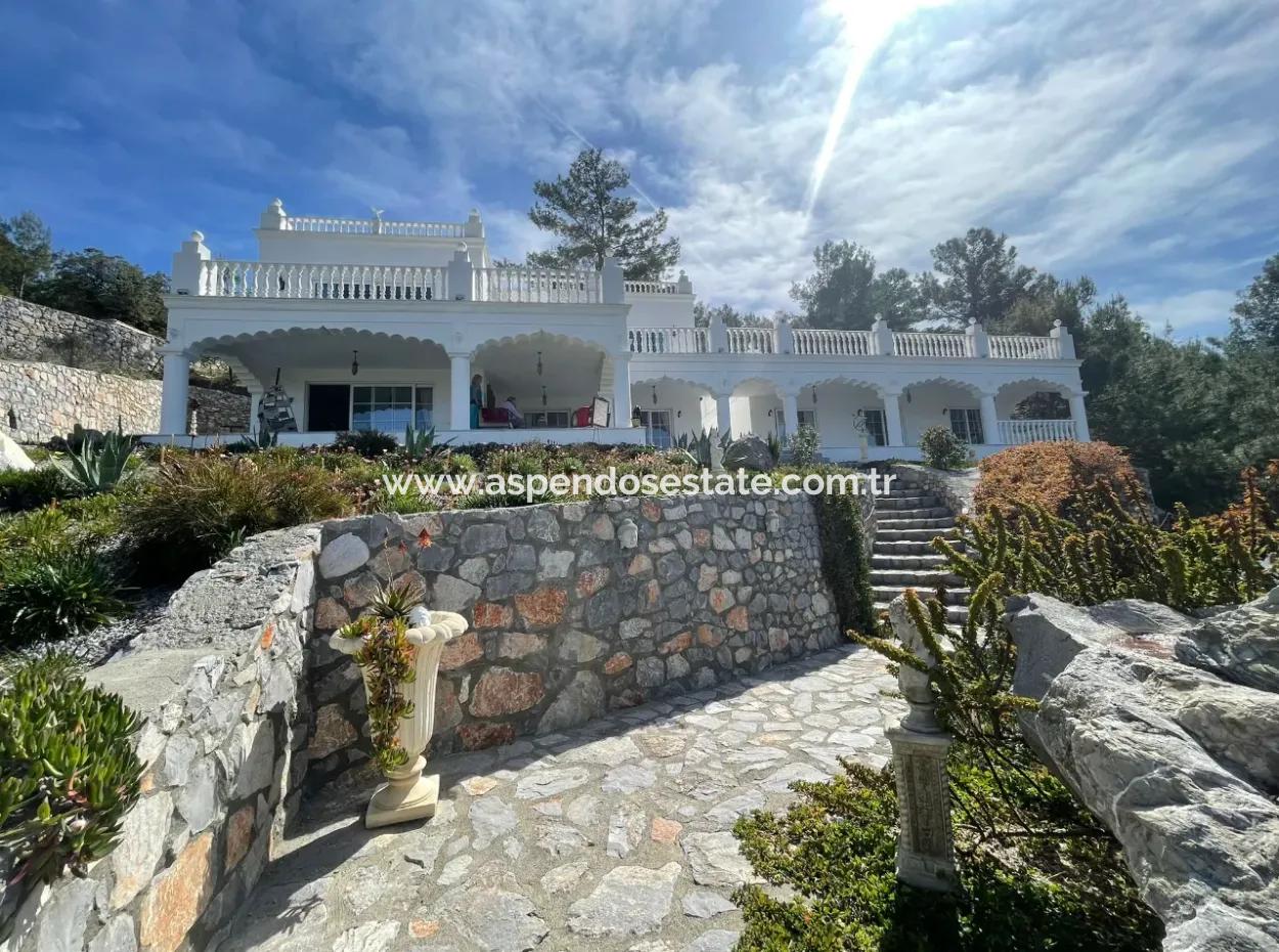 Vip Villa For Sale In 5000M2 Land With Full Sea View In Gökbel