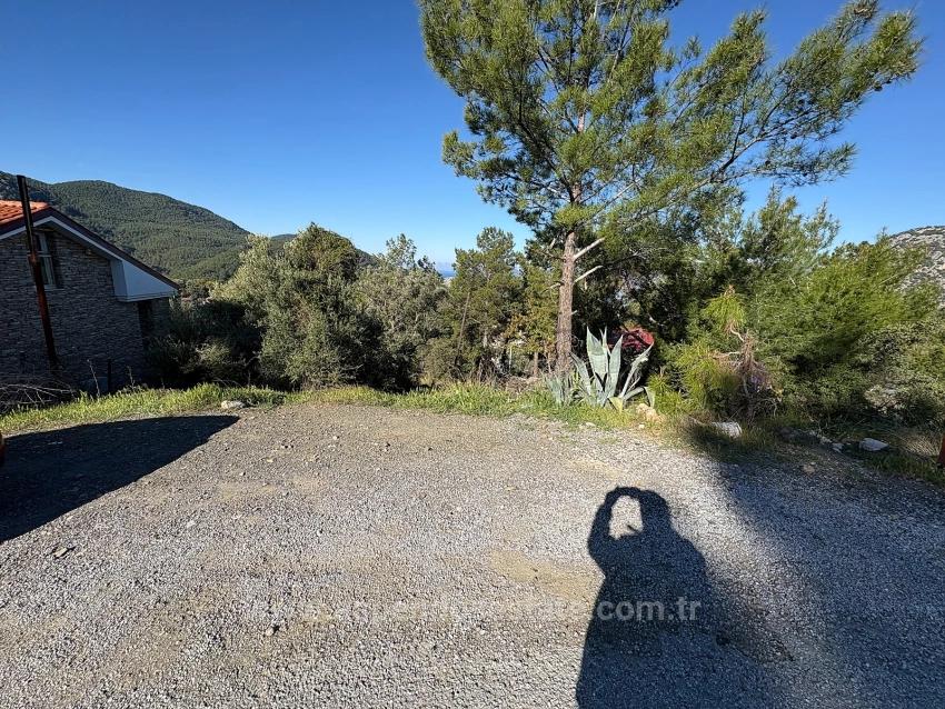 Продается Земельный Участок Площадью 1000 М2 С Видом На Море В Жилом Районе Деревни Гёкбель.