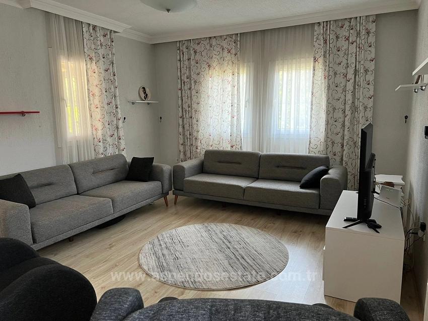 Угловой Участок, 600 М2, Вилла 3+1, Продается В Дальяне.