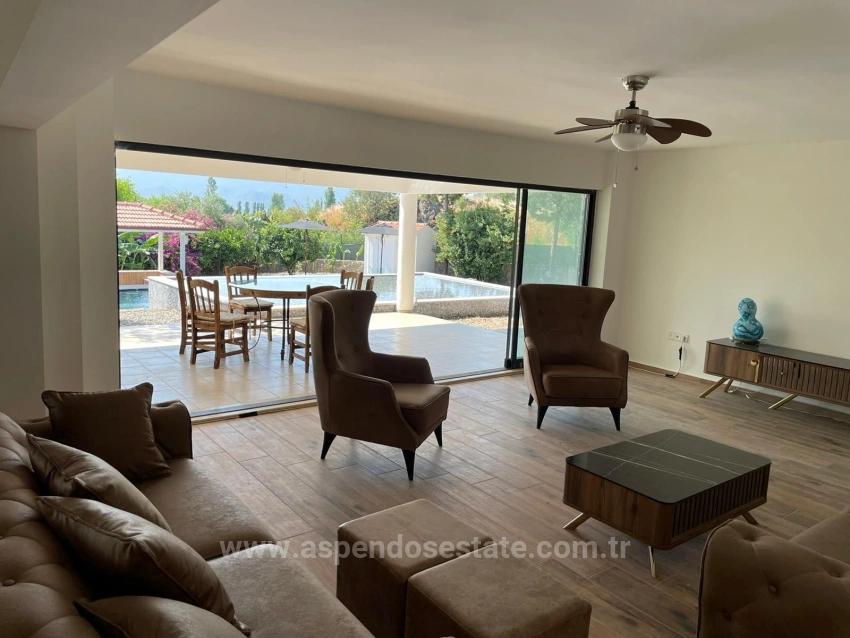 Продается Вилла 5+2 В Чандыре С Видом На Море И Озеро.