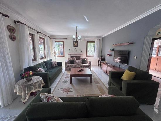 Продажа Виллы 5+1 На Участке 301М2 В Дальяне