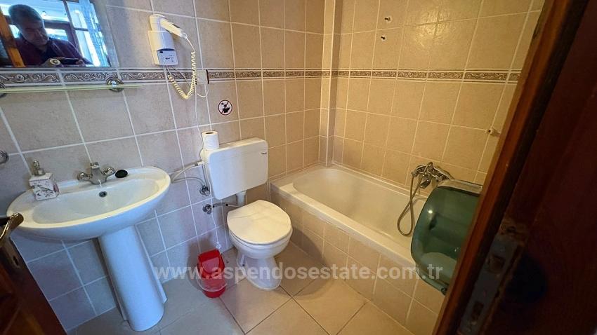 Dalyan'da 30 Odalı Kanala Yakın Satılık Otel