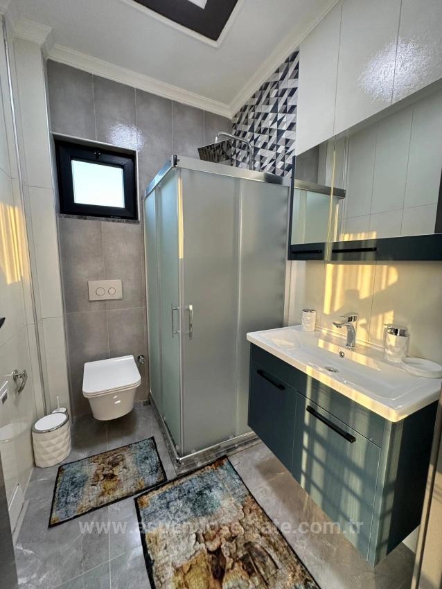 Eskiköy'de 14.136 M2 Tarla İçerisinde 4+1 Satılık Villa