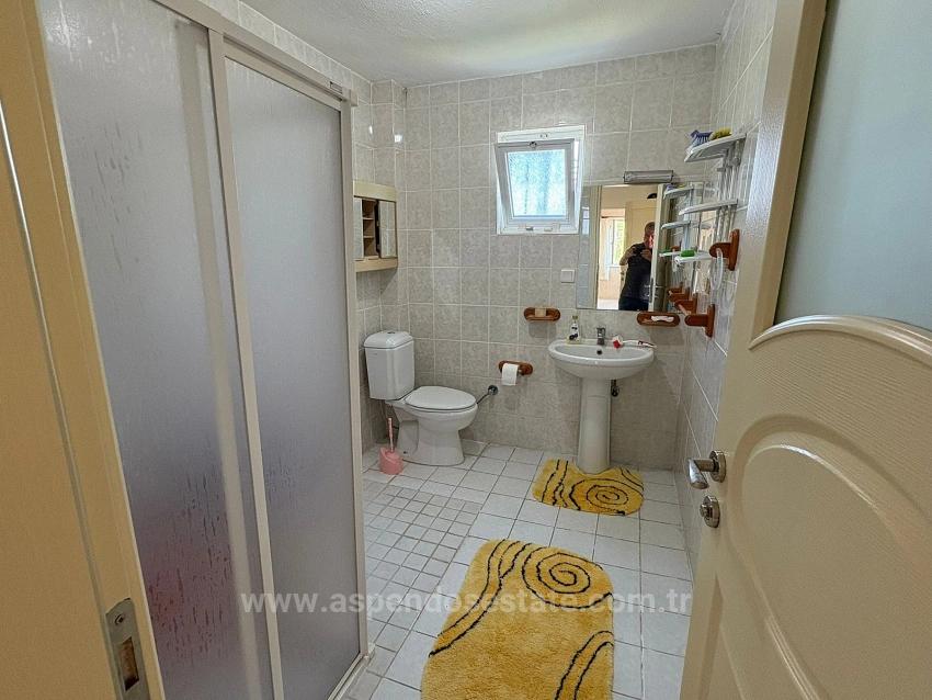 Okçular'da 514M2 Arsa İçerisinde 2 Katlı Satılık Ev