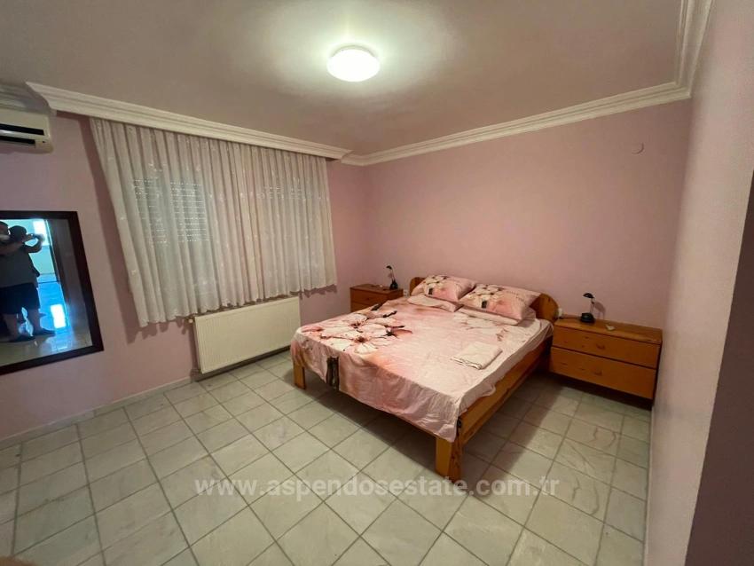 Çandır'da Deniz Ve Göl Manzaralı 5+2 Satılık Villa