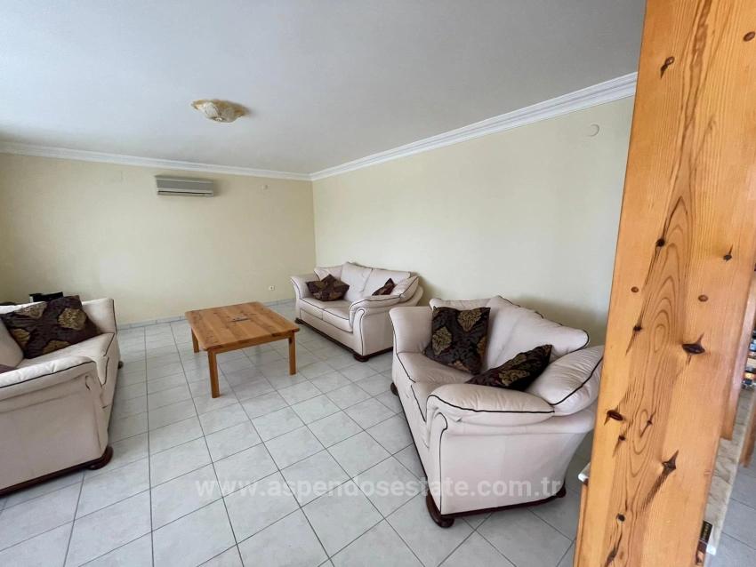 Çandır'da Deniz Ve Göl Manzaralı 5+2 Satılık Villa