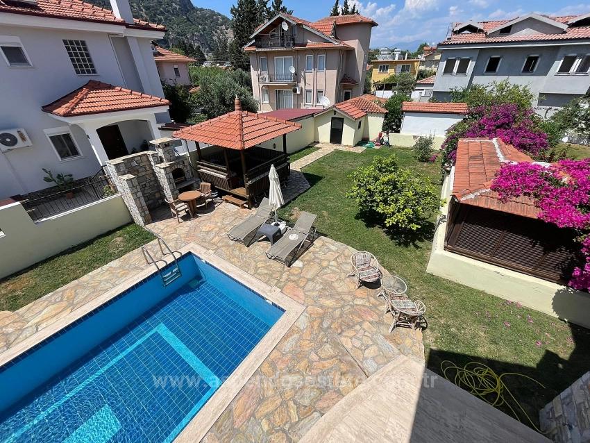 Dalyan Maraş'da Kral Mezarları Manzaralı Satılık Villa