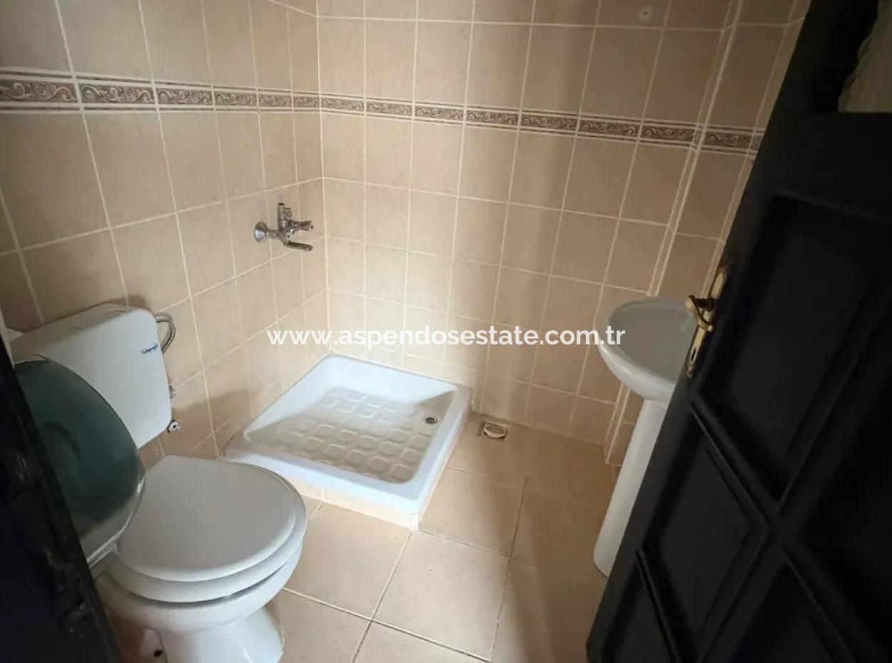 Dalyan'da 30 Odalı Kanala Yakın Satılık Otel