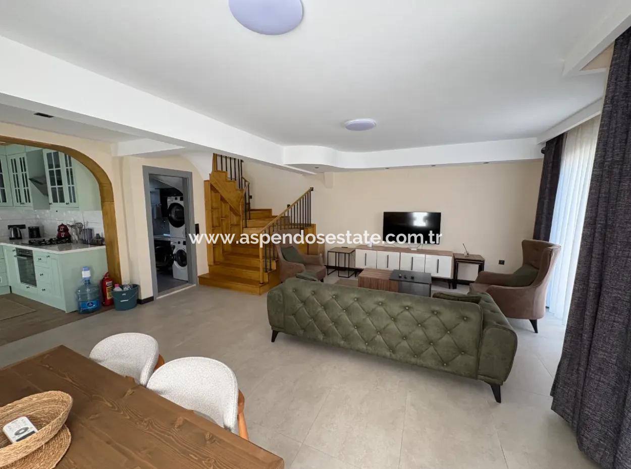 Dalyan'da Gülpınar'da Satılık 4+1 Villa