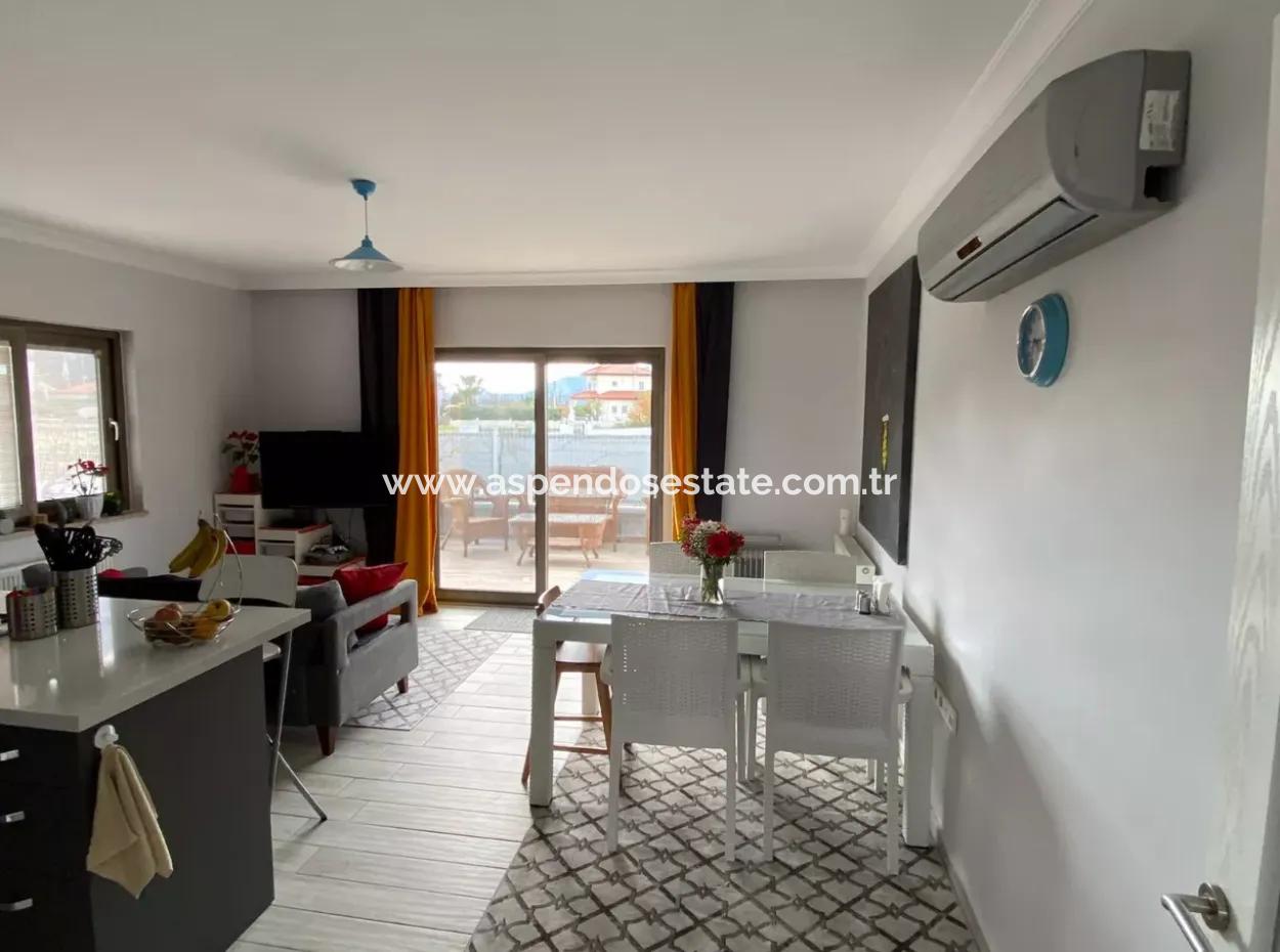 Okçular'da Satılık Villa Lüks 5 Yatak Odalı Satılık Villa