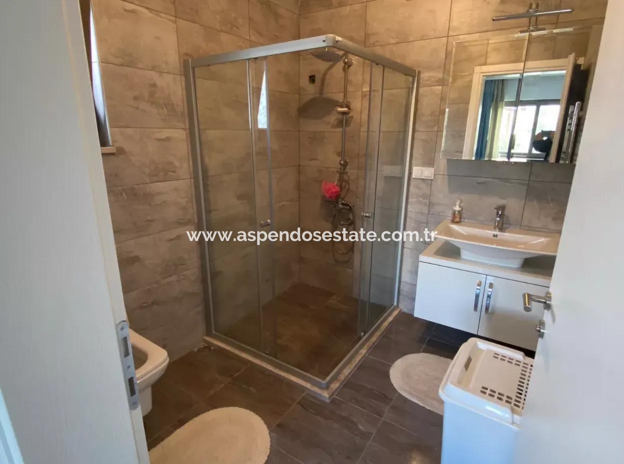 Okçular'da Satılık Villa Lüks 5 Yatak Odalı Satılık Villa