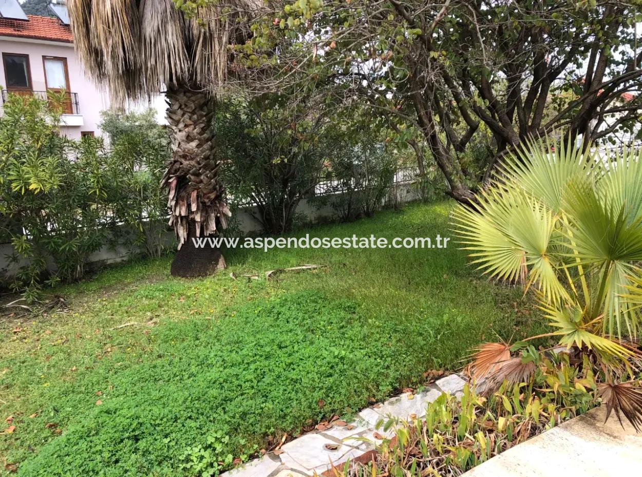 Dalyan Maraş'ta 1532M2 Satılık Villa