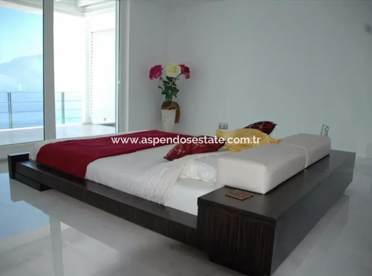 Kaş Denize Sıfır Satılık Villa Meyis Adasına Ve Deniz Manzaralı Satılık Villa