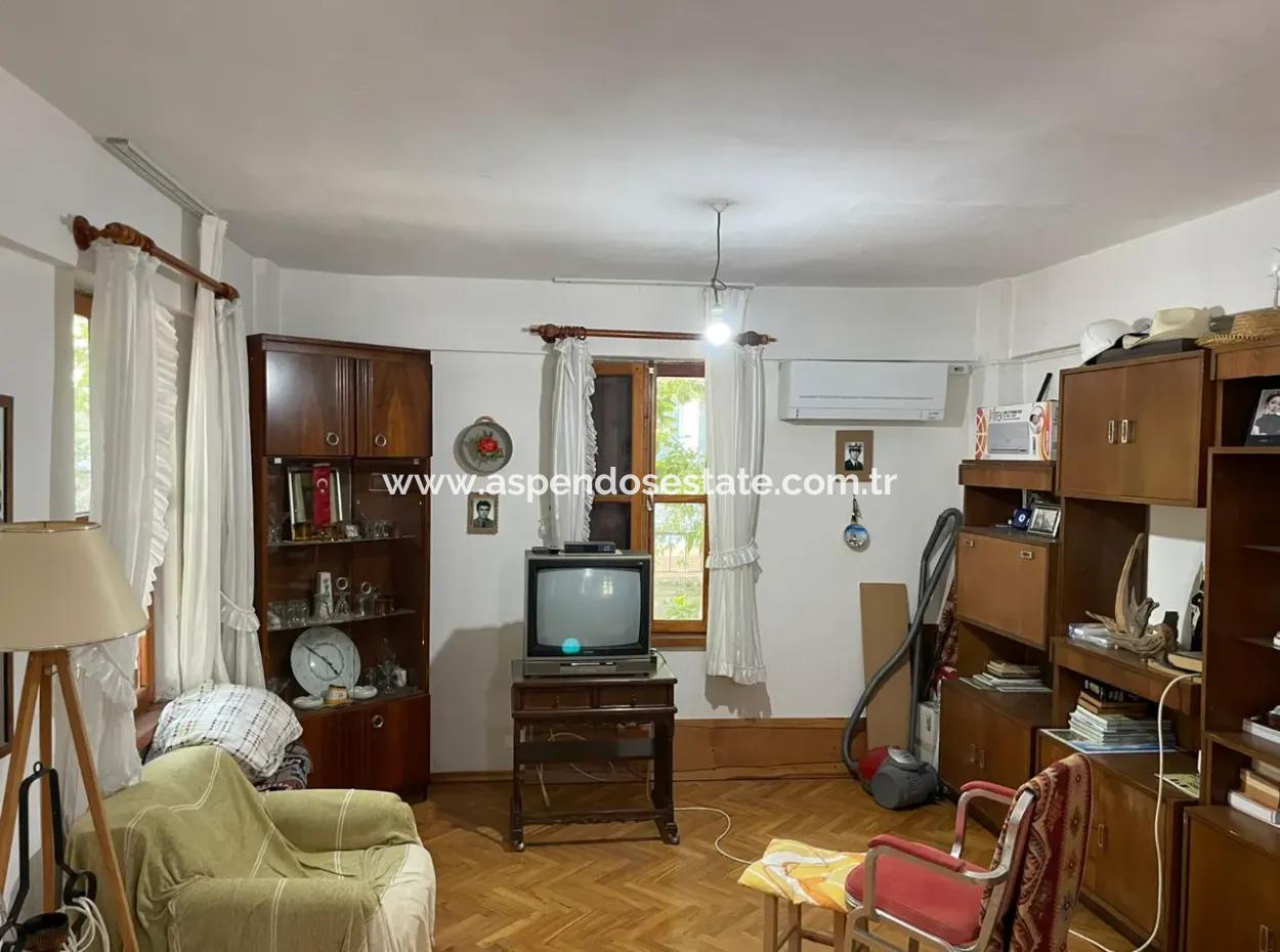 Dalyan Merkezde 5+1 Satılık Villa