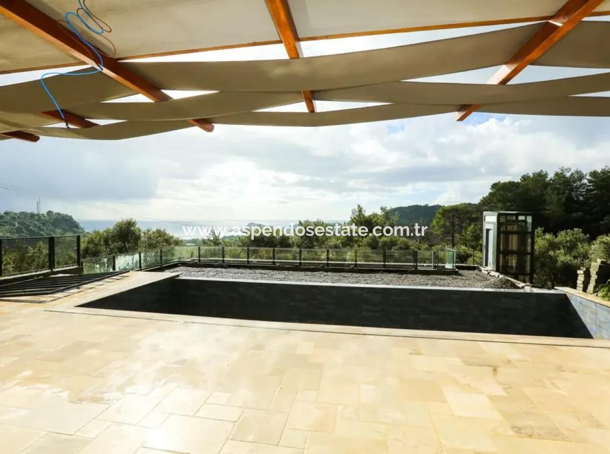 Sarıgerme'de Deniz Manzaralı Satılık Taş Villa