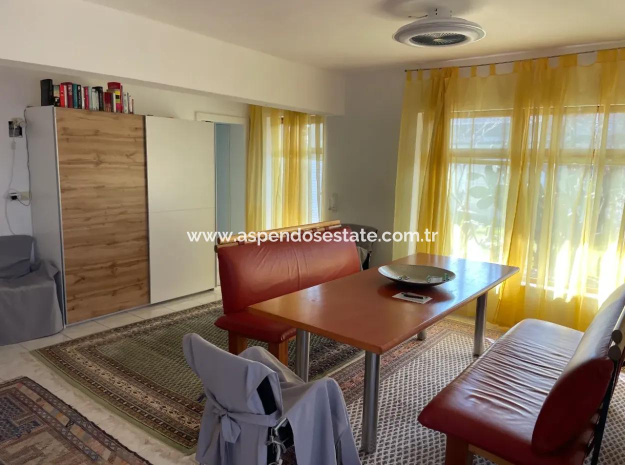 Eskiköy'de 2882 M2 Arsa İçerisinde Müstakil Satılık Tek Katlı Ev