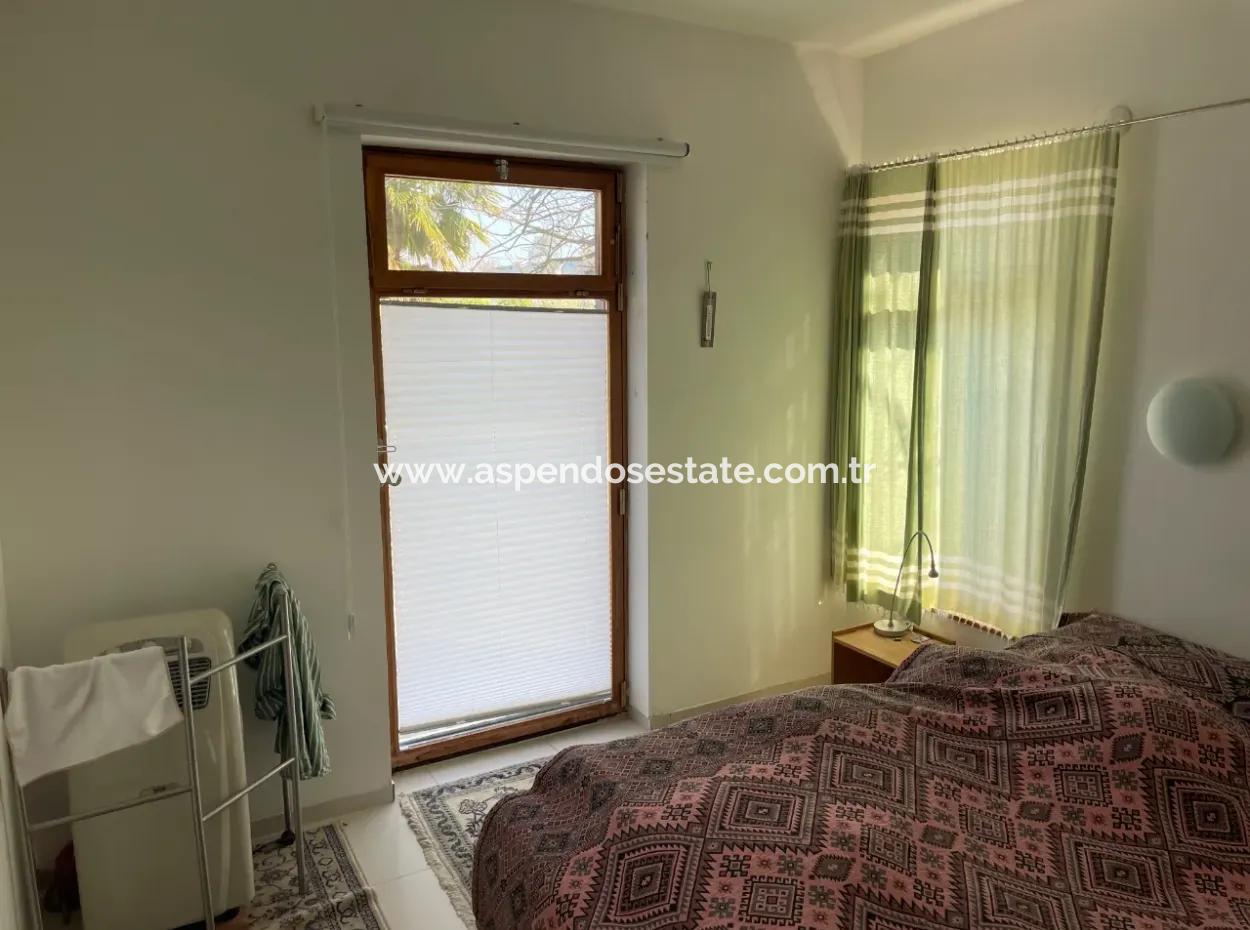 Eskiköy'de 2882 M2 Arsa İçerisinde Müstakil Satılık Tek Katlı Ev