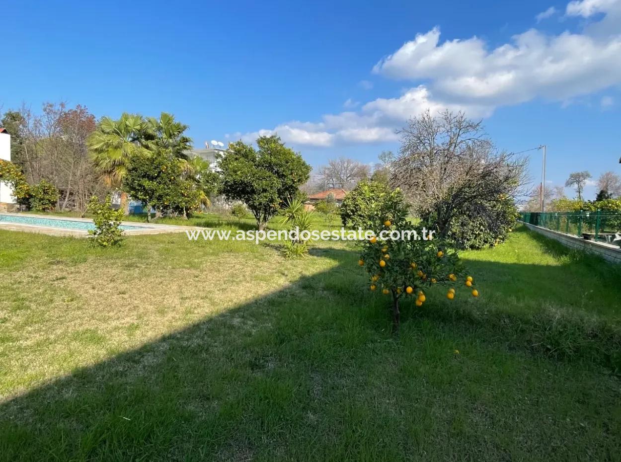 Eskiköy'de 2882 M2 Arsa İçerisinde Müstakil Satılık Tek Katlı Ev