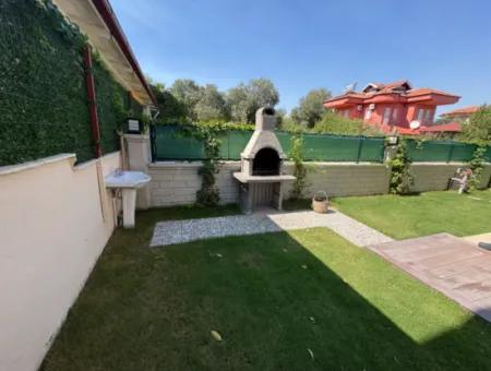 Dalyan'da Gülpınar'da Satılık 4+1 Villa